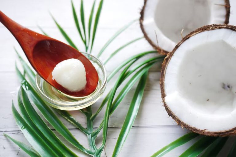 What are the benefits of coconut oil and butter for the skin?